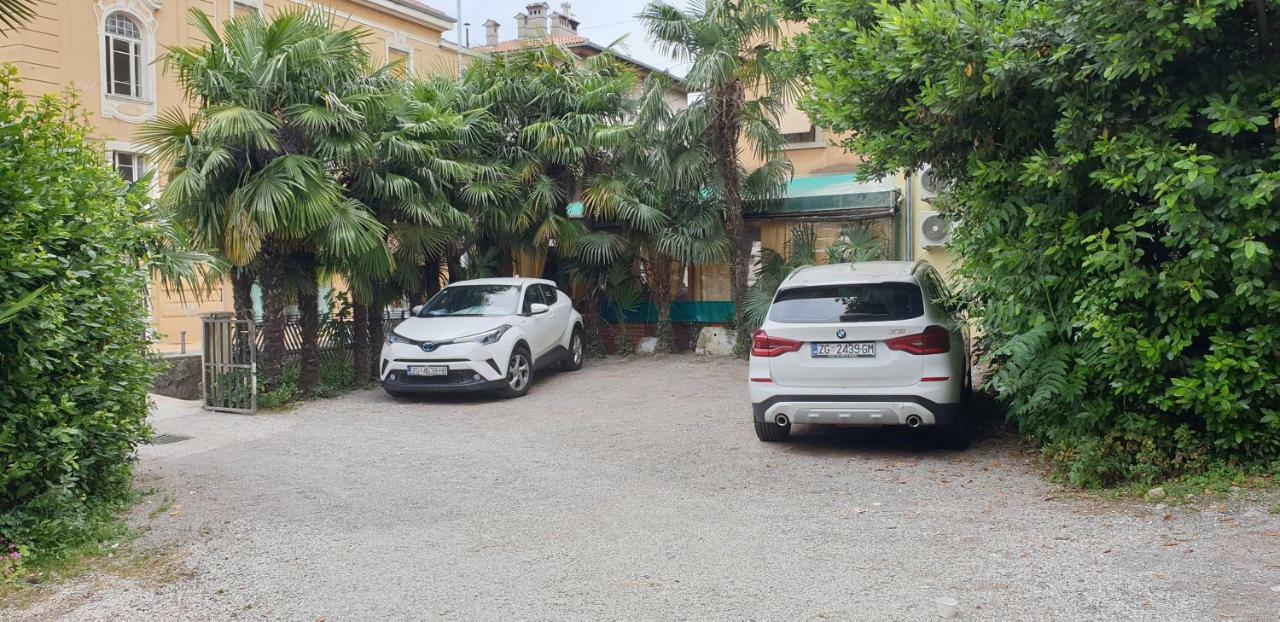 אופטיה Apartment Kaza In Center, With Terrace, Private Parking, Step To The Sea מראה חיצוני תמונה