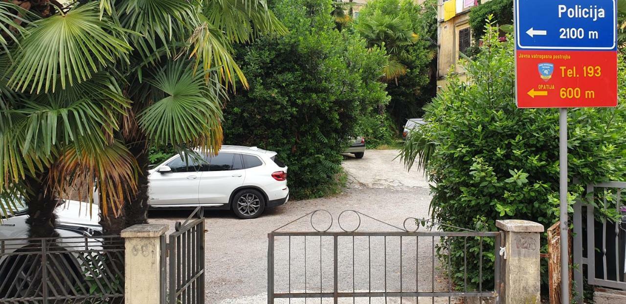 אופטיה Apartment Kaza In Center, With Terrace, Private Parking, Step To The Sea מראה חיצוני תמונה
